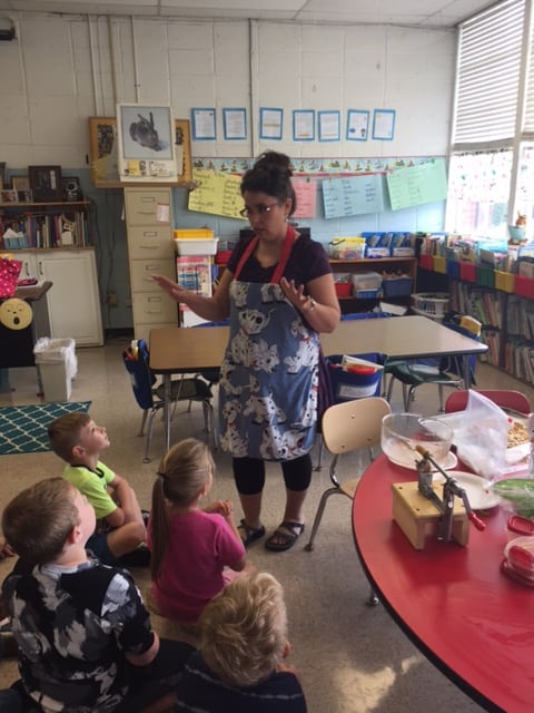 Jodie teaching apple pie