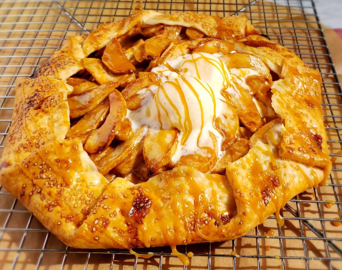 Shortcut Caramel Apple Pie (Galette) - Grits and Gouda