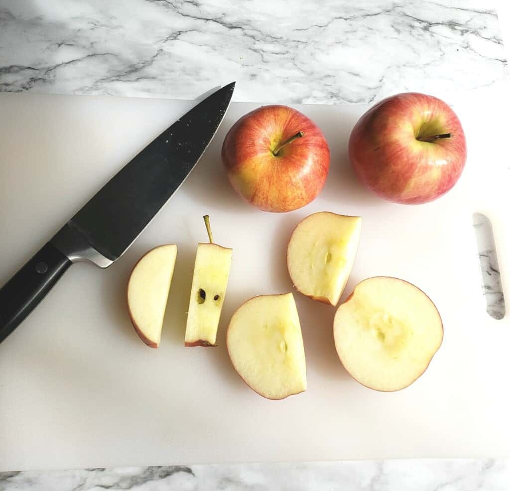 Cutting an apple from the core: step 2