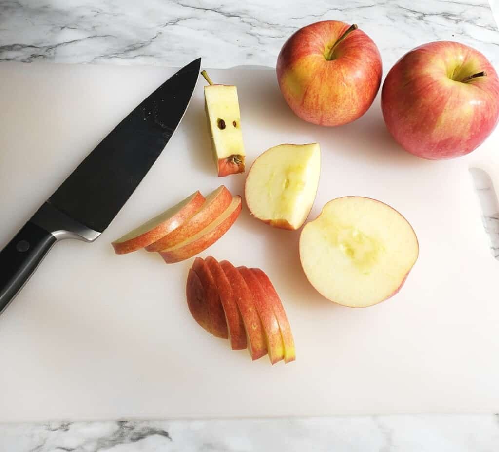 Cutting an apple from the core: step 3