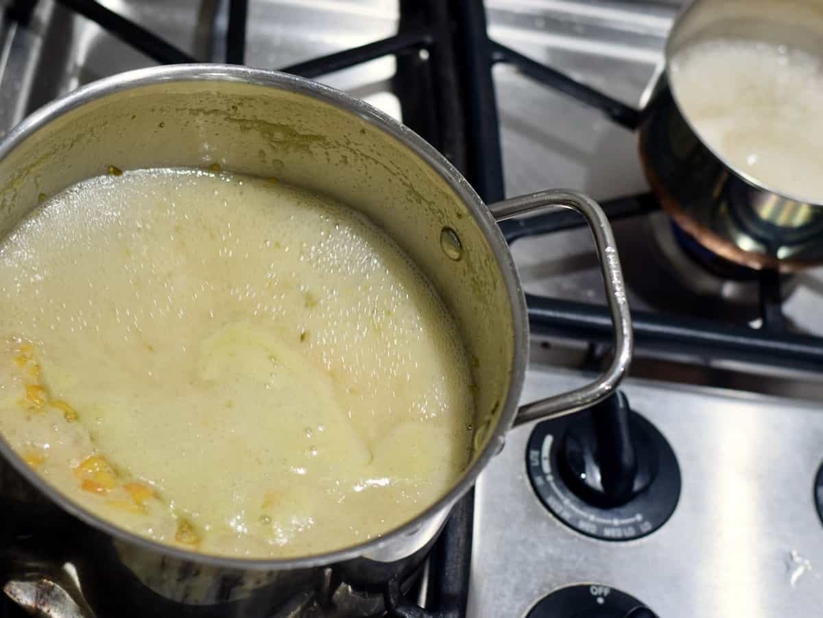 Easy Peach Pepper Jelly Grits and Gouda