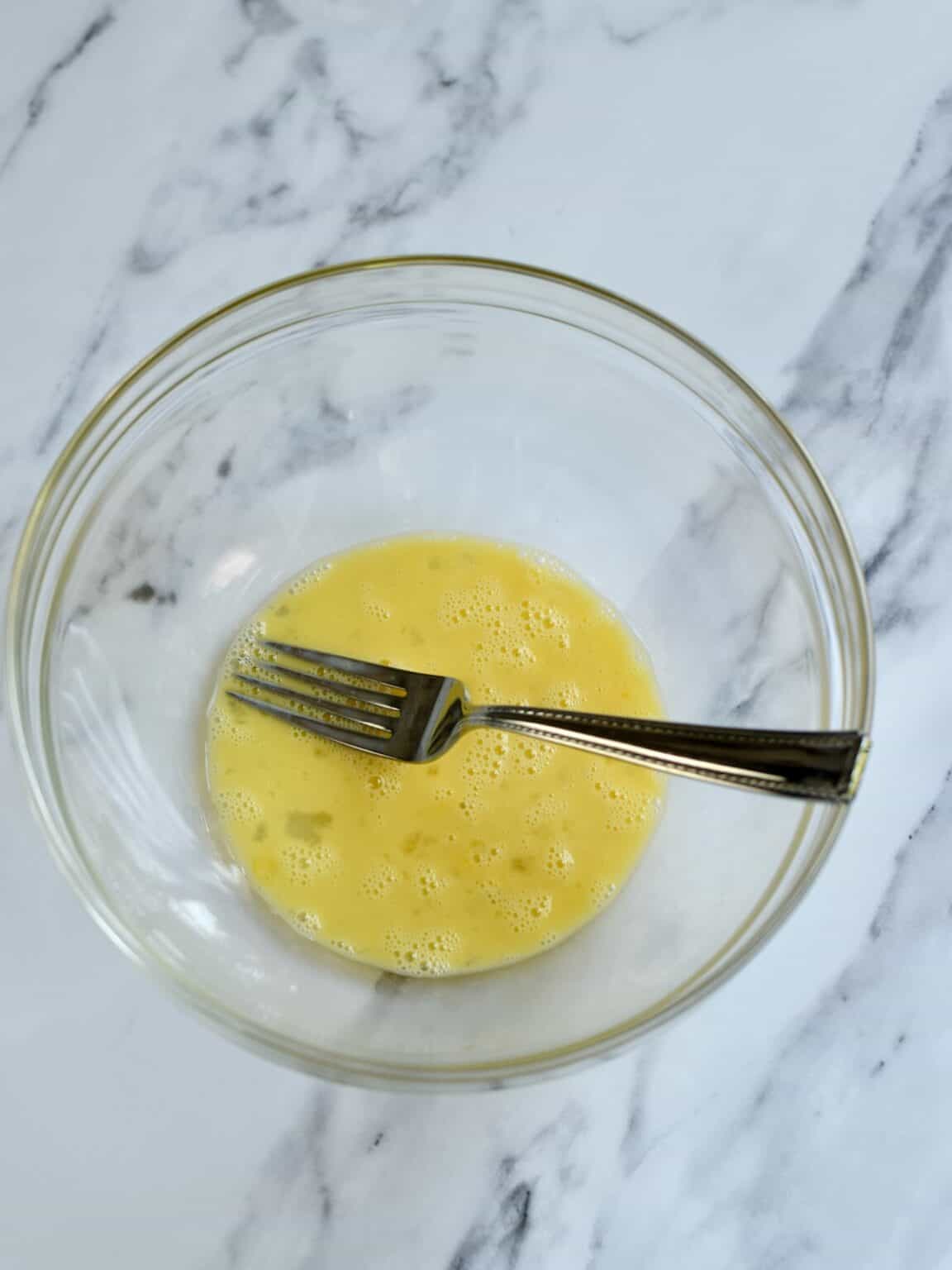 Pan Fried Crab Cakes Grits and Gouda
