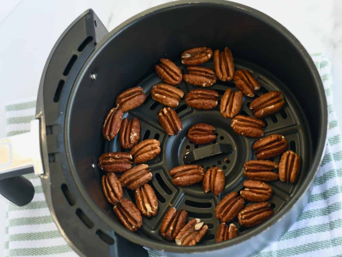 Roasted Pecans in Air Fryer Grits and Gouda